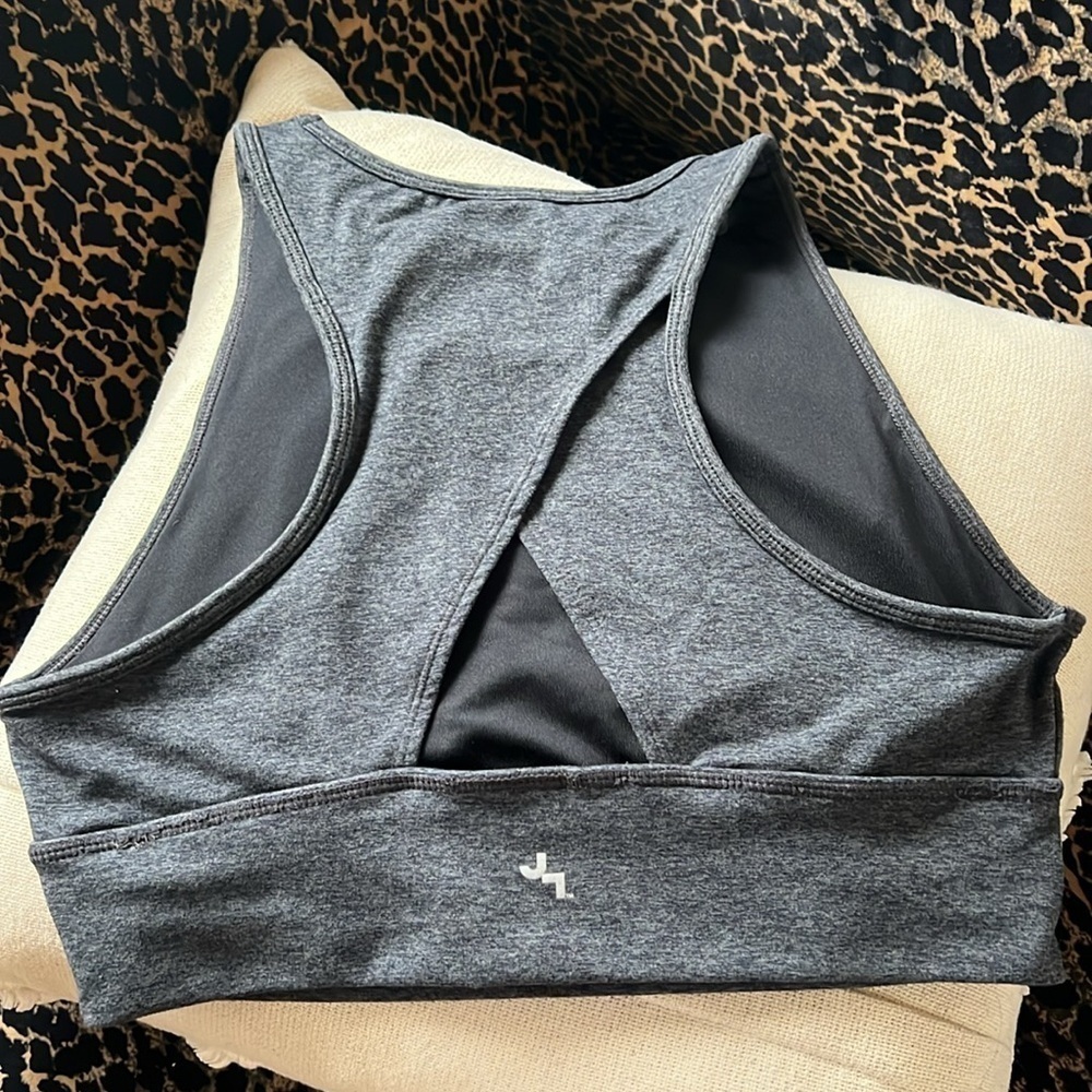 3 Sports Bras - Picture 8 of 9